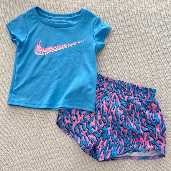 Nike Blue + Pink Short Sleeve Swoosh Abstract Short Outfit Set 2T - Picture 6 of 6